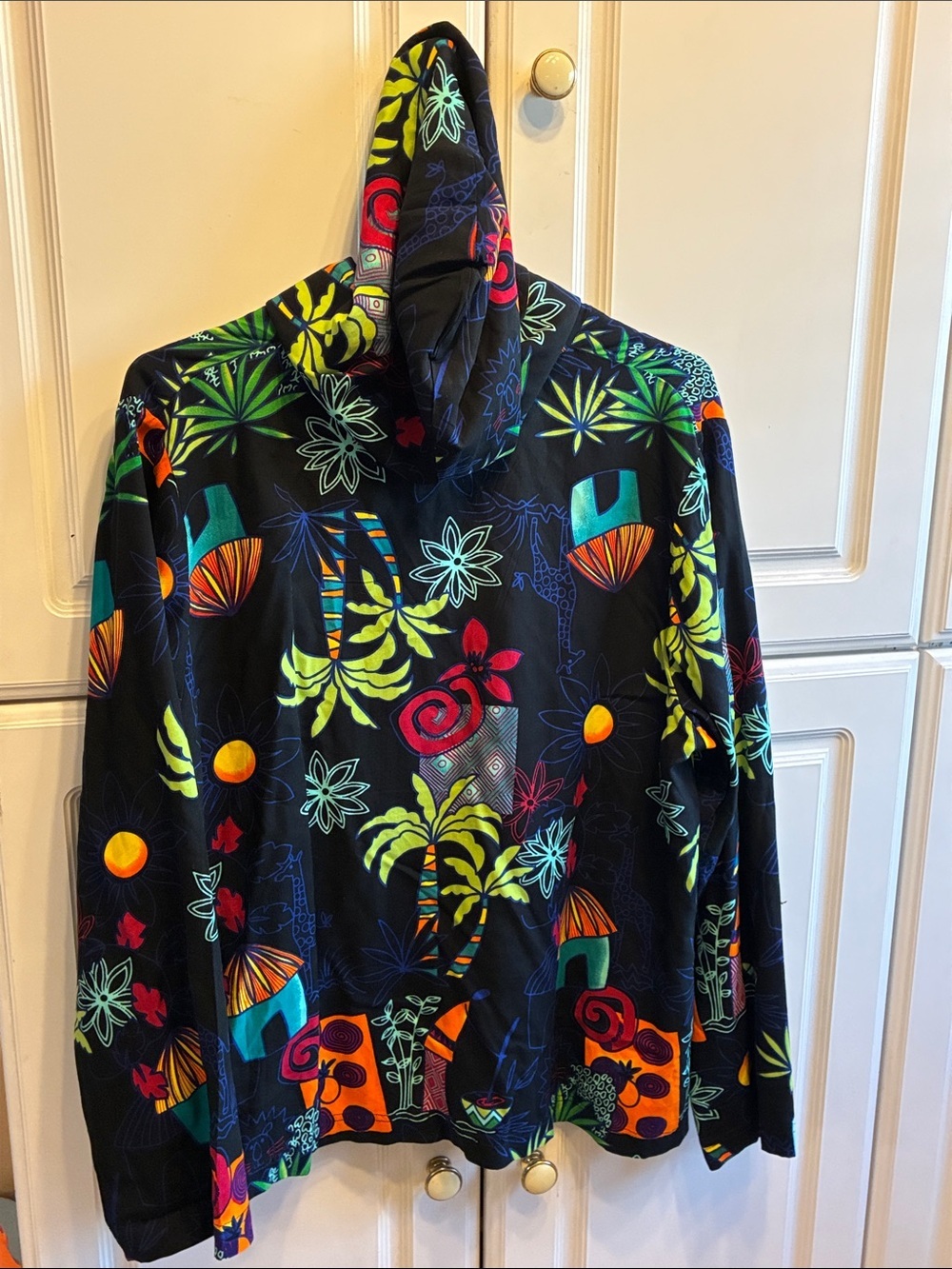 Paradiso Tropical Hoodie Button-Up Shirt - Black with Neon Floral Print, size: L - Picture 5 of 12